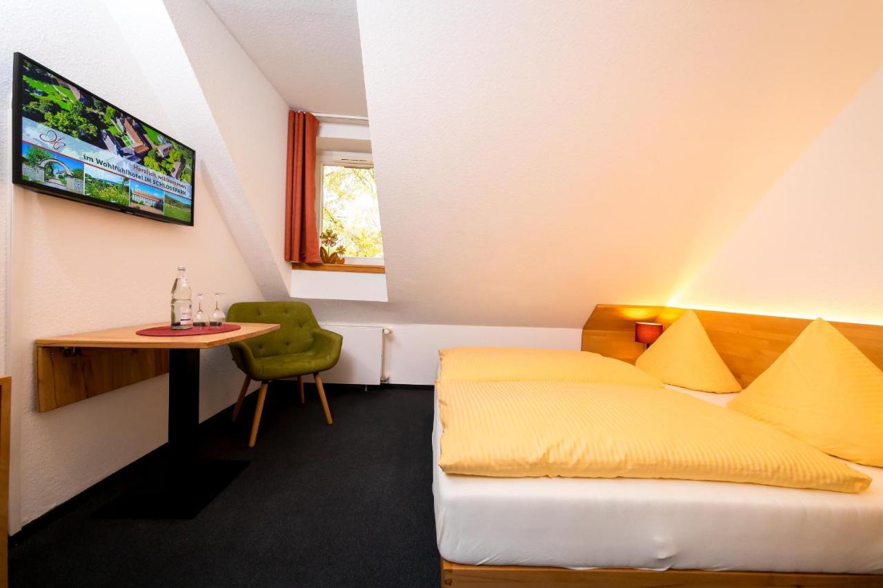 Wohlfuehlhotel Im Schlosspark - Self Checkin 维勒巴德森 外观 照片